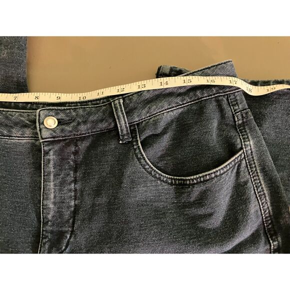 Dream Jeannes by Quaker Factory high rise straight leg comfort jeans - Picture 8 of 11